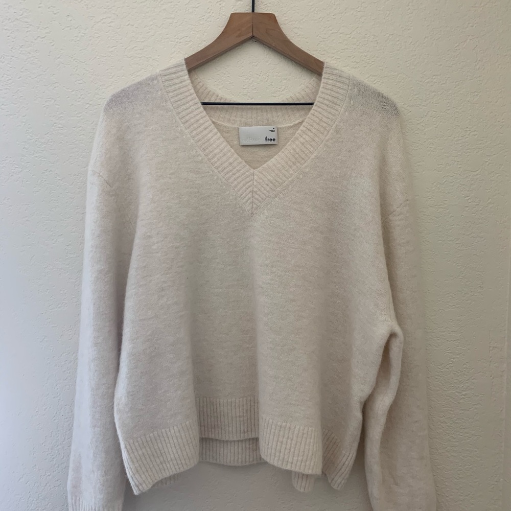 Aritzia Wilfred V-Neck Sweater Medium
